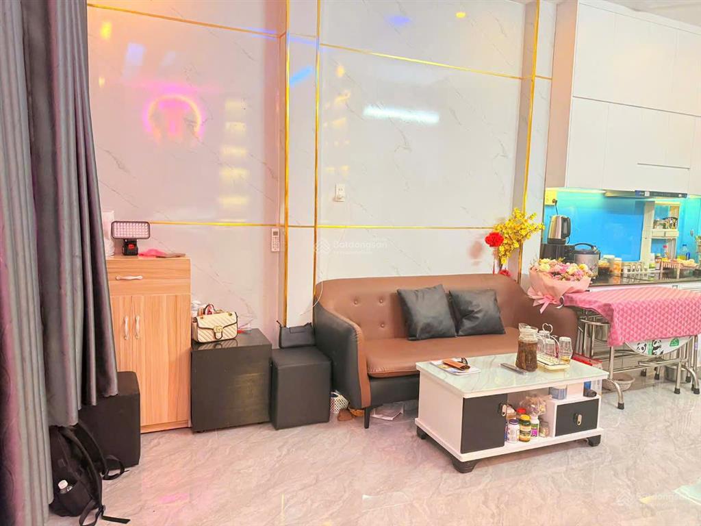 Bán nhà 3 tầng giá rẻ khu phố tây nha trang, cách biển 300m