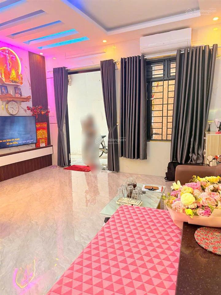 Bán nhà 3 tầng giá rẻ khu phố tây nha trang, cách biển 300m