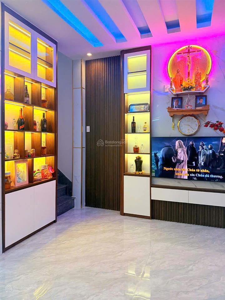 Bán nhà 3 tầng giá rẻ khu phố tây nha trang, cách biển 300m