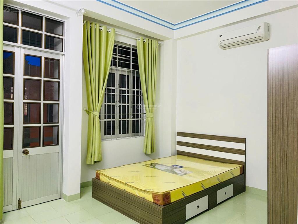 Nhà 3 tầng 1 tum hẻm nguyễn thiện thuật, trung tâm phố tây nha trang. sổ hoàn công