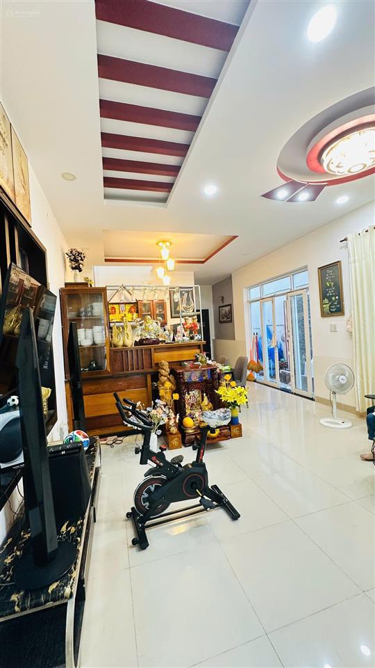 Cần tiền dưỡng già bán căn nhà 3 tầng đường hẻm nguyễn xiển đối diện trường sư phạm, đất ngang 7m.