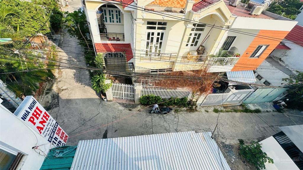 Cần tiền dưỡng già bán căn nhà 3 tầng đường hẻm nguyễn xiển đối diện trường sư phạm, đất ngang 7m.