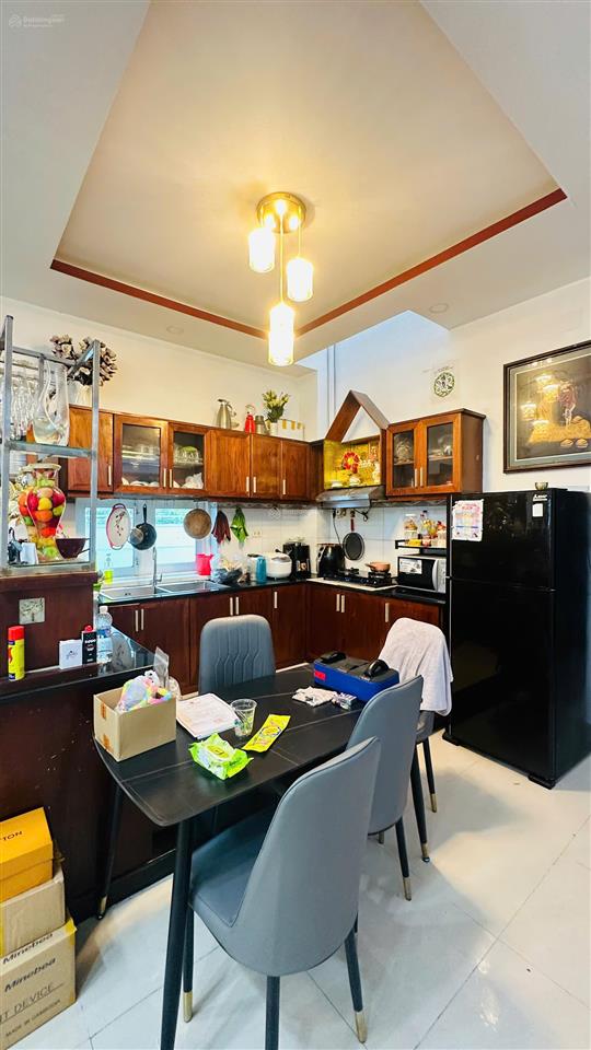 Cần tiền dưỡng già bán căn nhà 3 tầng đường hẻm nguyễn xiển đối diện trường sư phạm, đất ngang 7m.
