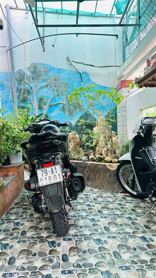 Cần tiền dưỡng già bán căn nhà 3 tầng đường hẻm nguyễn xiển đối diện trường sư phạm, đất ngang 7m.