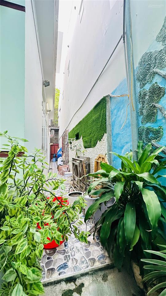 Cần tiền dưỡng già bán căn nhà 3 tầng đường hẻm nguyễn xiển đối diện trường sư phạm, đất ngang 7m.