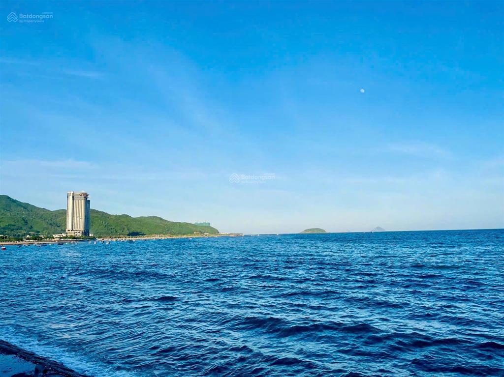 Hàng hiếm đường biển phạm văn đồng 2 mặt tiền view trực diện biển nha trang