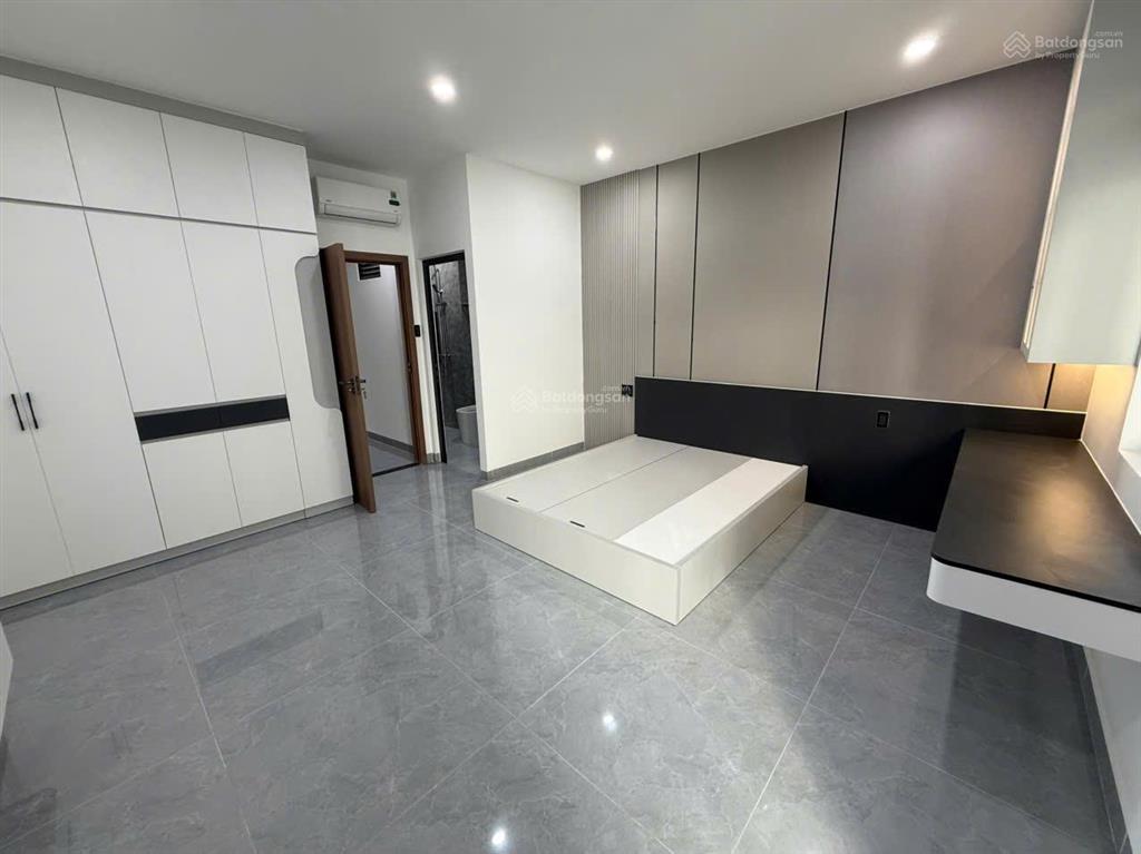 Bán nhà 3 tầng 1 tum thang máy cảm ứng, cổng thông minh kđt mỹ gia gói 4, nha trang