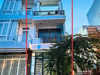 Cần bán nhanh căn nhà 3 tầng mới đẹp, đường rộng 10m, cách biển 500m trung tâm nha trang