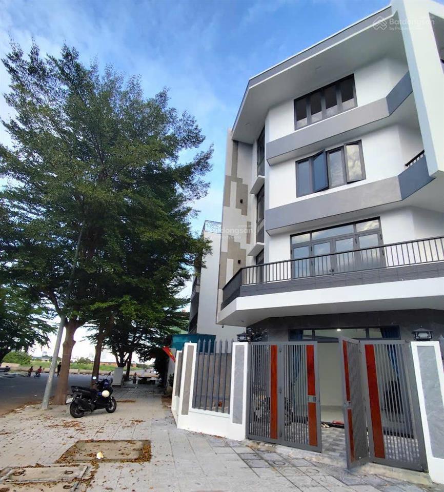 Hạ 2 tỷ, cần bán nhanh căn góc hai mt an bình tân có thang máy
