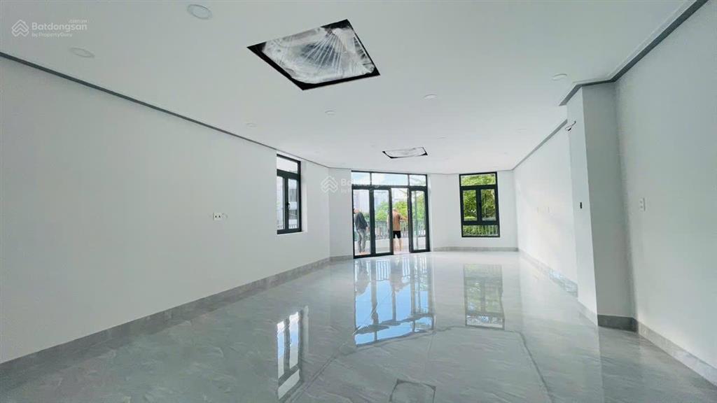 Hạ 2 tỷ, cần bán nhanh căn góc hai mt an bình tân có thang máy