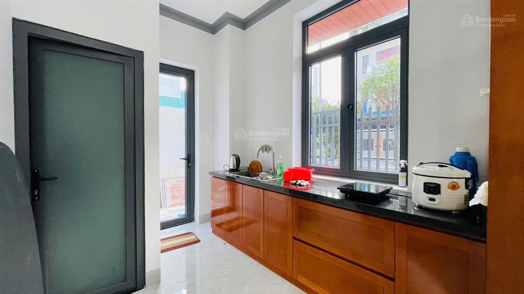 Hạ 2 tỷ, cần bán nhanh căn góc hai mt an bình tân có thang máy