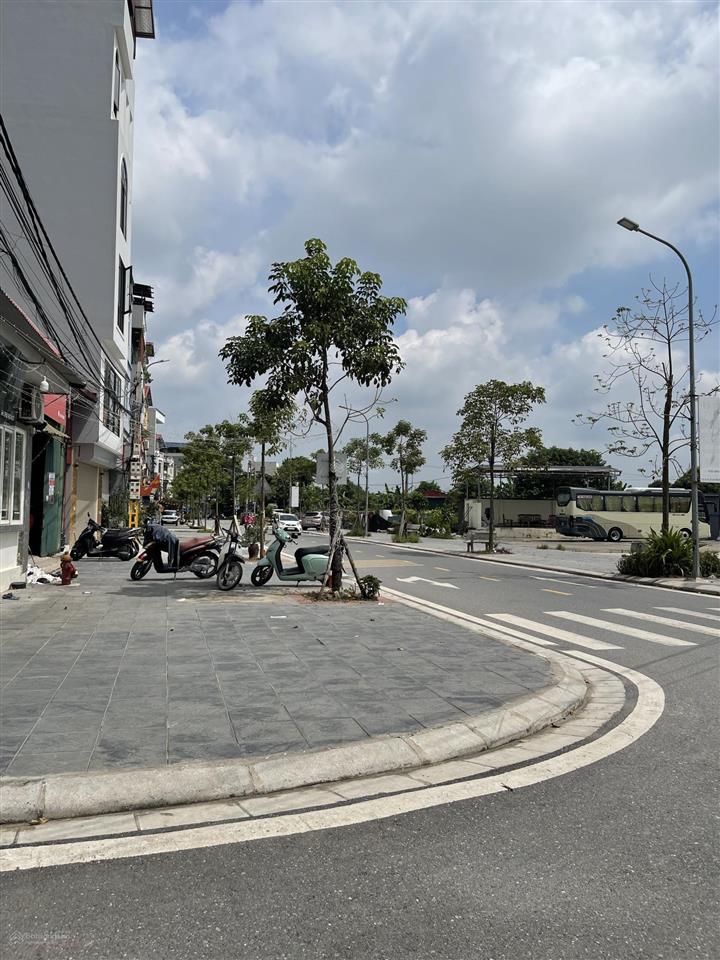 Bán đất ngọc chi trục đường võ nguyên giáp 80 m2, giá 120tr/m2 đường lên chân cầu nhật tân