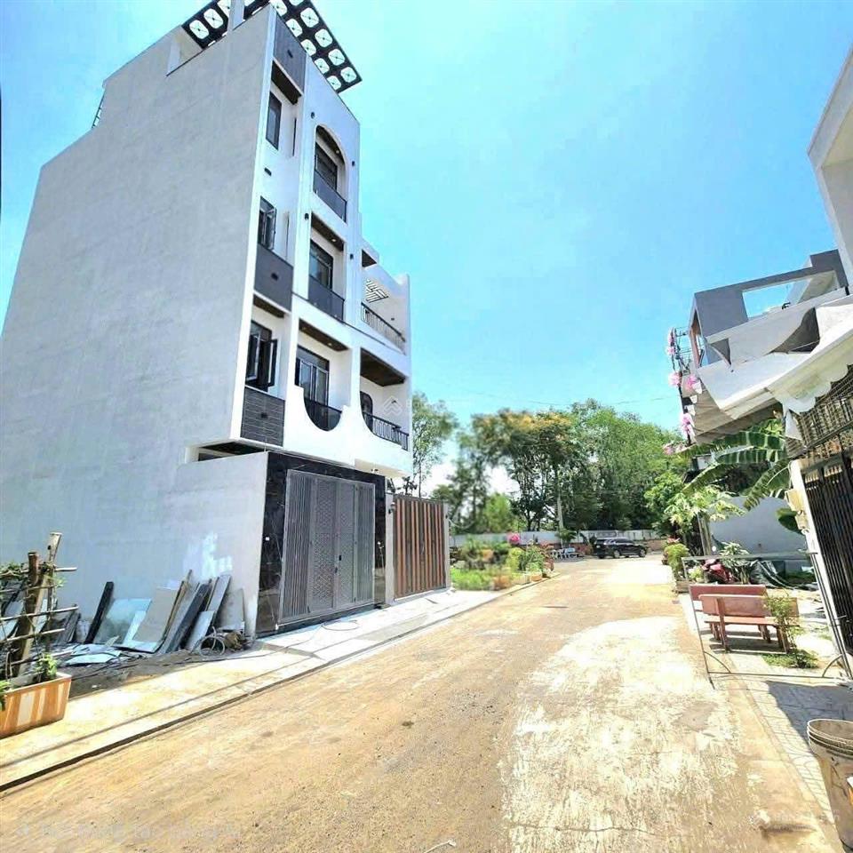 Bán nhà mới xây  full nội thất cao cấp  5,86 tỷ