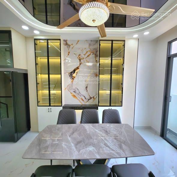 Bán nhà mới xây  full nội thất cao cấp  5,86 tỷ
