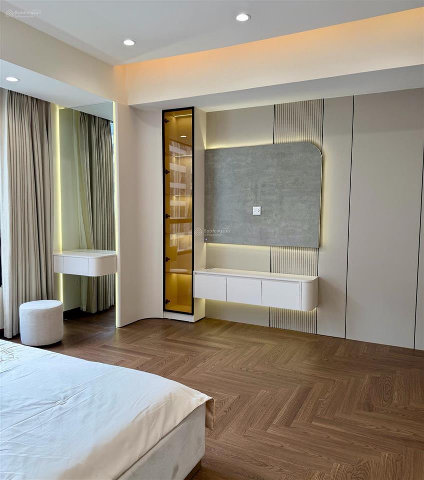 Sổ cầm tay cần bán gấp căn hoa hậu 87m2 toà t7 view nhạc nước. giá 10 tỷ 0868 657 ***