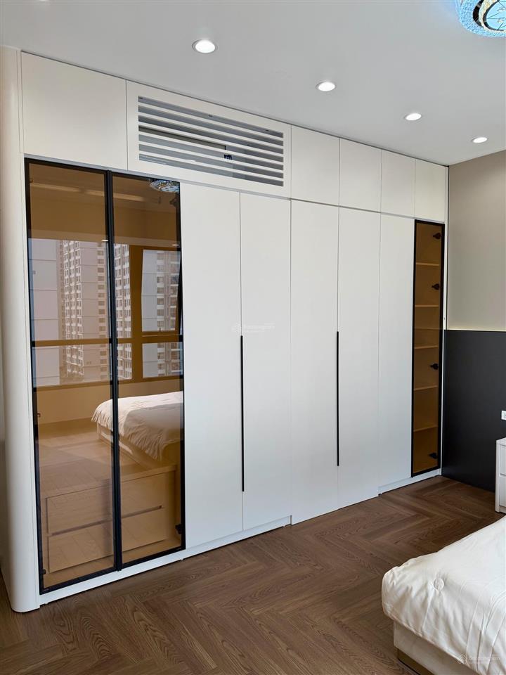 Sổ cầm tay cần bán gấp căn hoa hậu 87m2 toà t7 view nhạc nước. giá 10 tỷ 0868 657 ***