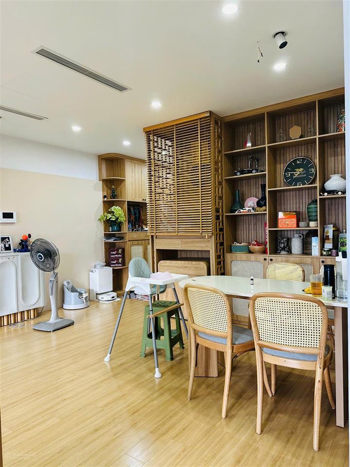 Chính chủ cần bán gấp 3 ngủ felizhomes . giá 10 tỷ thương lượng sâu  0868 657 ***