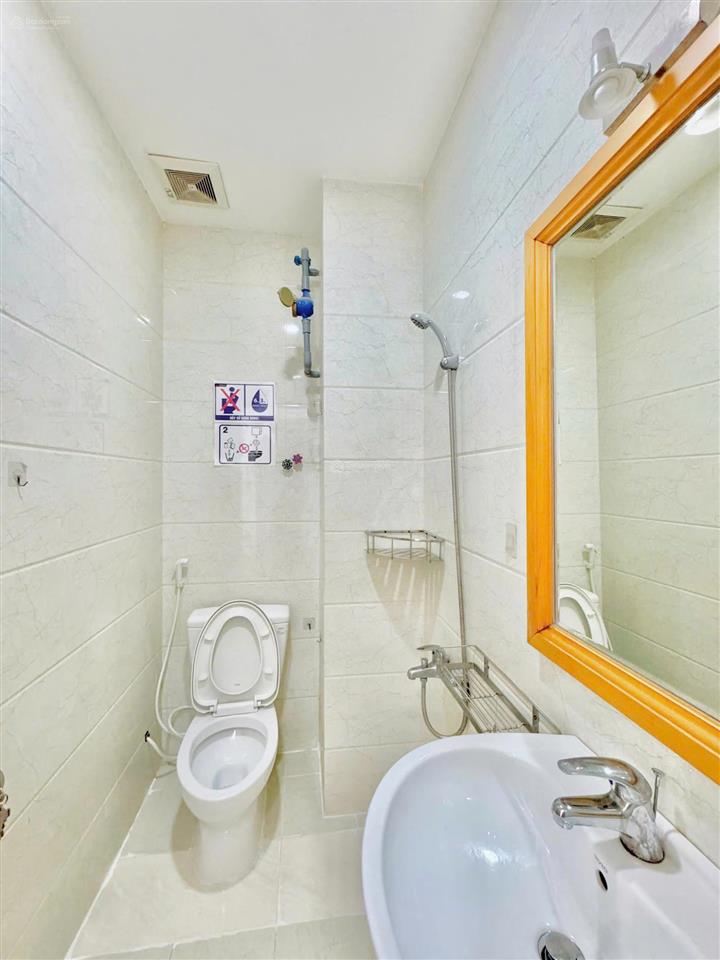 Căn hộ studio full nội thất, cửa sổ trời gần đảo kim cương quận 2