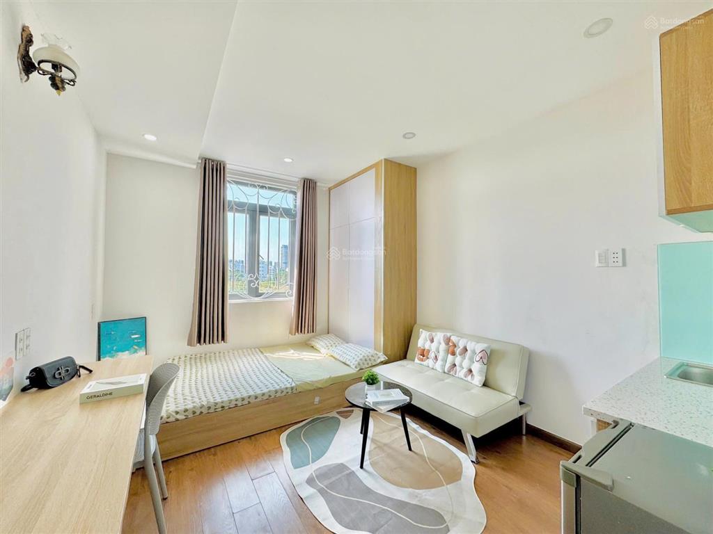 Căn hộ studio full nội thất, cửa sổ trời gần đảo kim cương quận 2