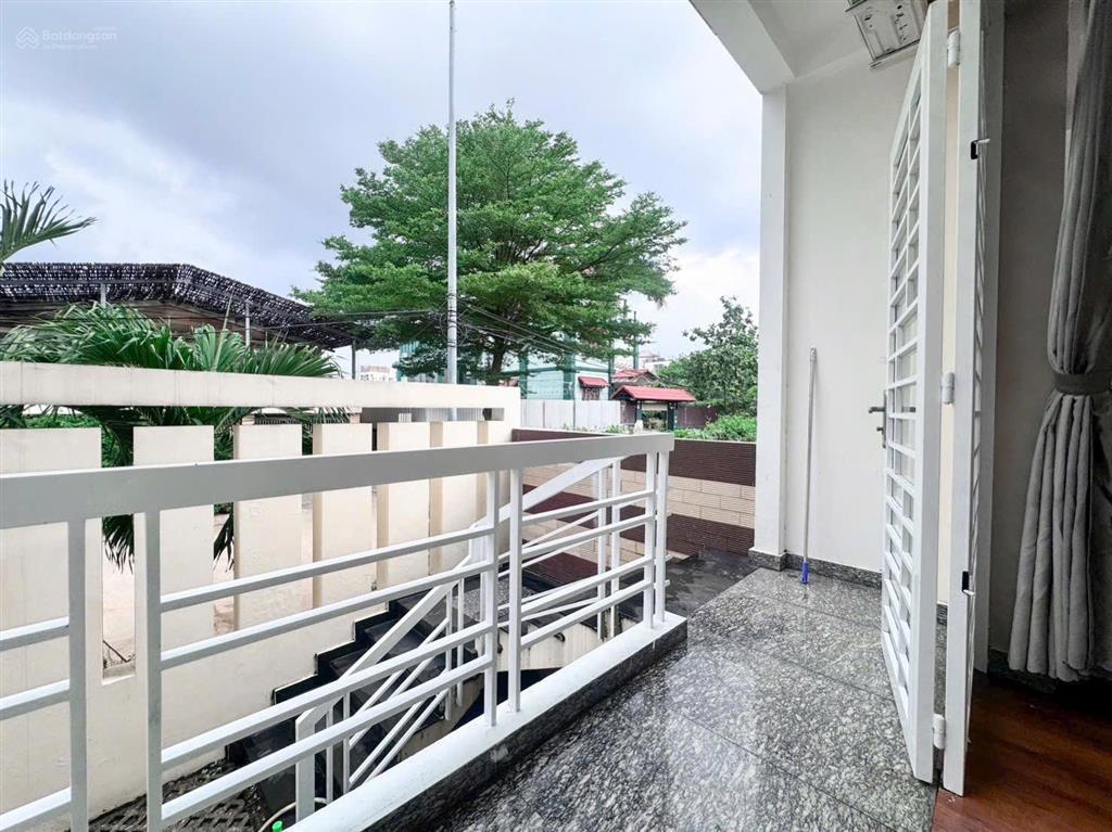 Cho thuê căn hộ studio full nội thất ban công cực kì thoáng ngay nguyễn duy trinh
