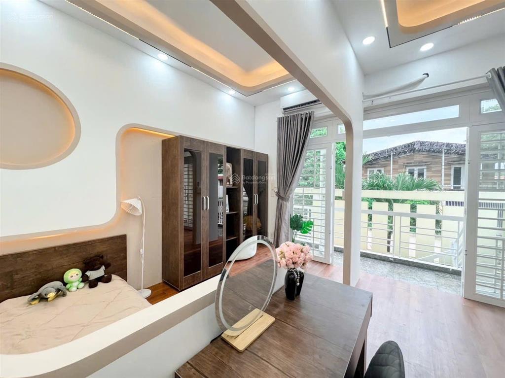 Cho thuê căn hộ studio full nội thất ban công cực kì thoáng ngay nguyễn duy trinh