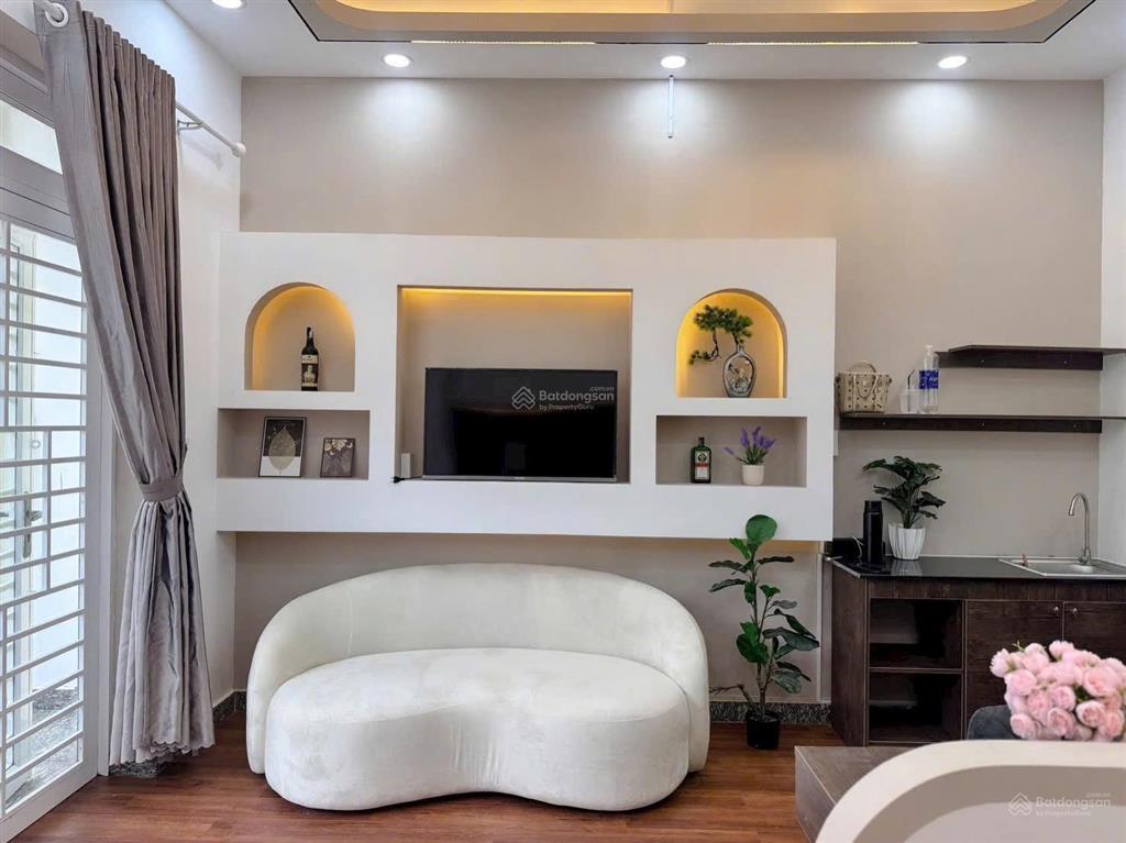 Cho thuê căn hộ studio full nội thất ban công cực kì thoáng ngay nguyễn duy trinh