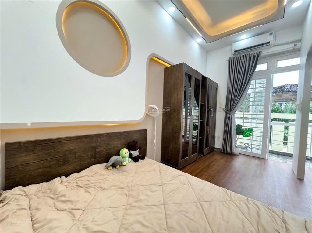 Cho thuê căn hộ studio full nội thất ban công cực kì thoáng ngay nguyễn duy trinh