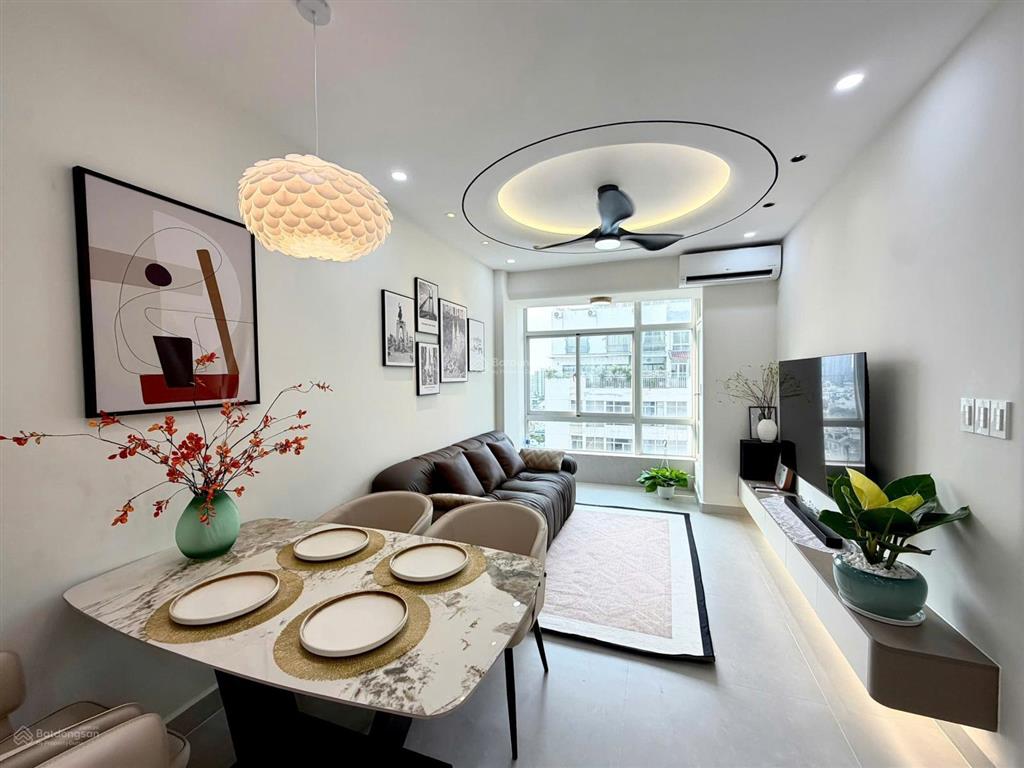 Bán căn hộ sky garden 3 lầu cao view sông cực thoáng