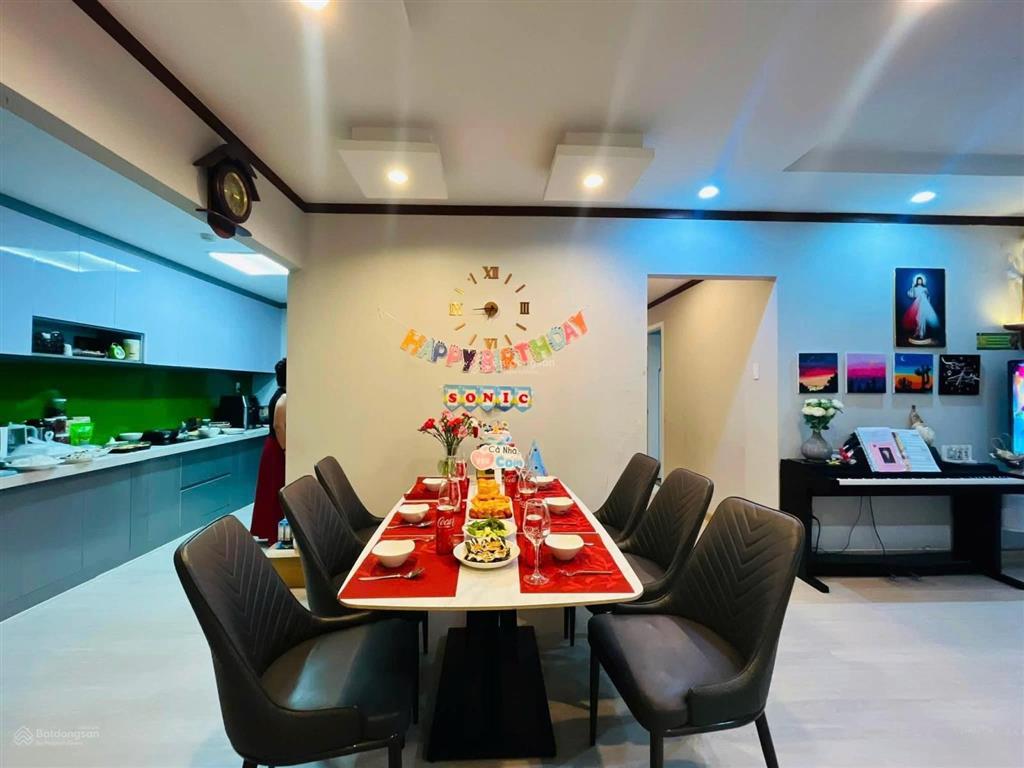 Bán căn hộ hoàng anh gold house  tầng 3