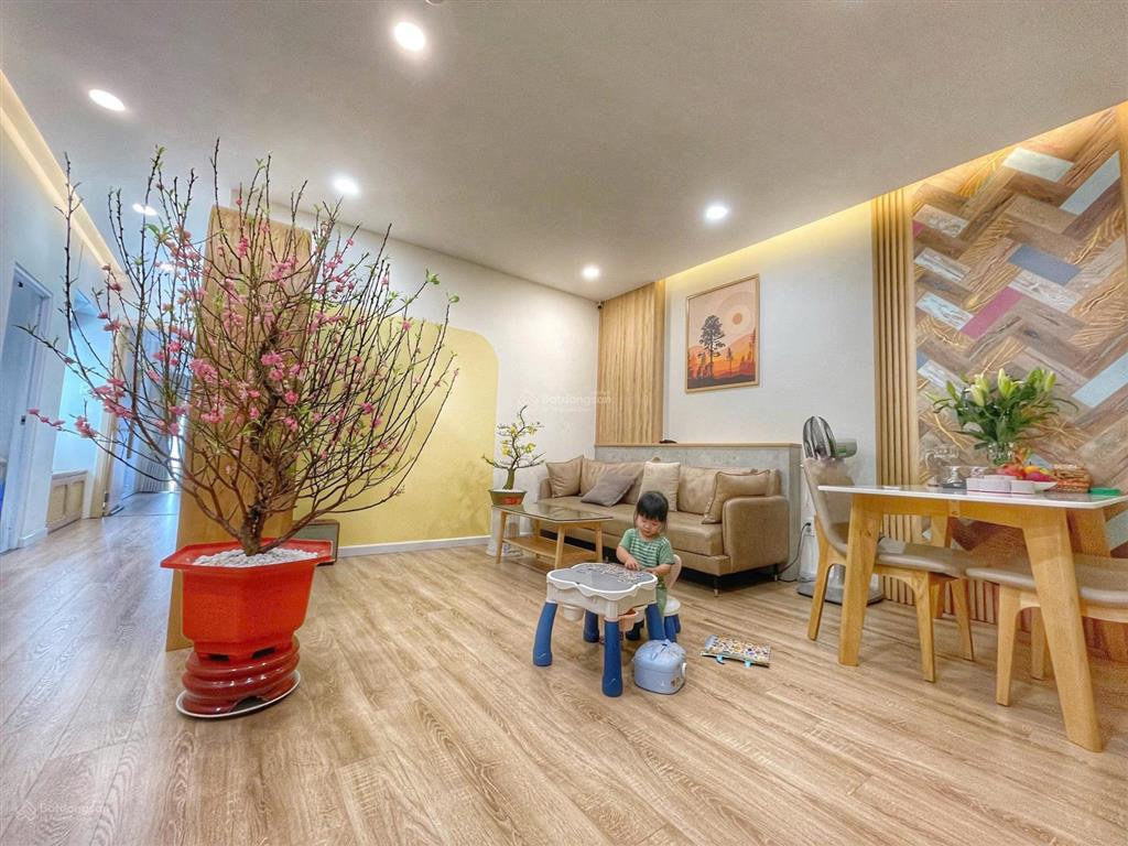 Cho thuê căn c/c oriental plaza, âu cơ, tân phú 78m2(2pn) giá 13,5tr.