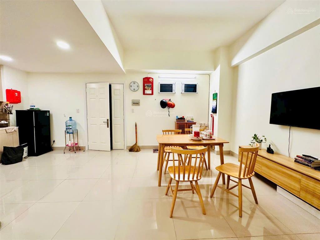 Giá tốt chỉ 3,99 tỷ cho căn 62m2 (2pn) c/c 1050.