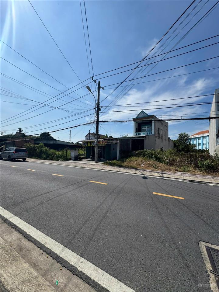 Vợ chồng li thân cần bán gấp 200m2 đất thị trấn củ chi , shr