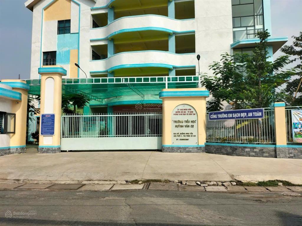 Chính chủ kẹt tiền bán gấp 200m2 đất thị trấn củ chi, sổ hồng riêng