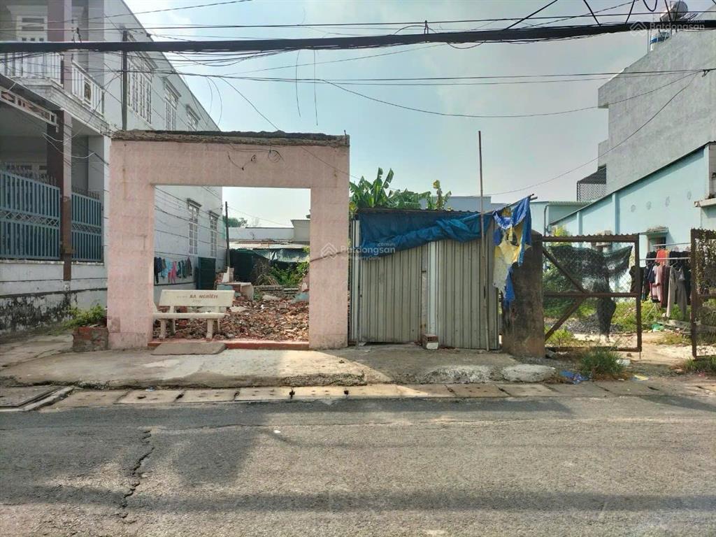 Chính chủ kẹt tiền bán gấp 200m2 đất thị trấn củ chi, sổ hồng riêng