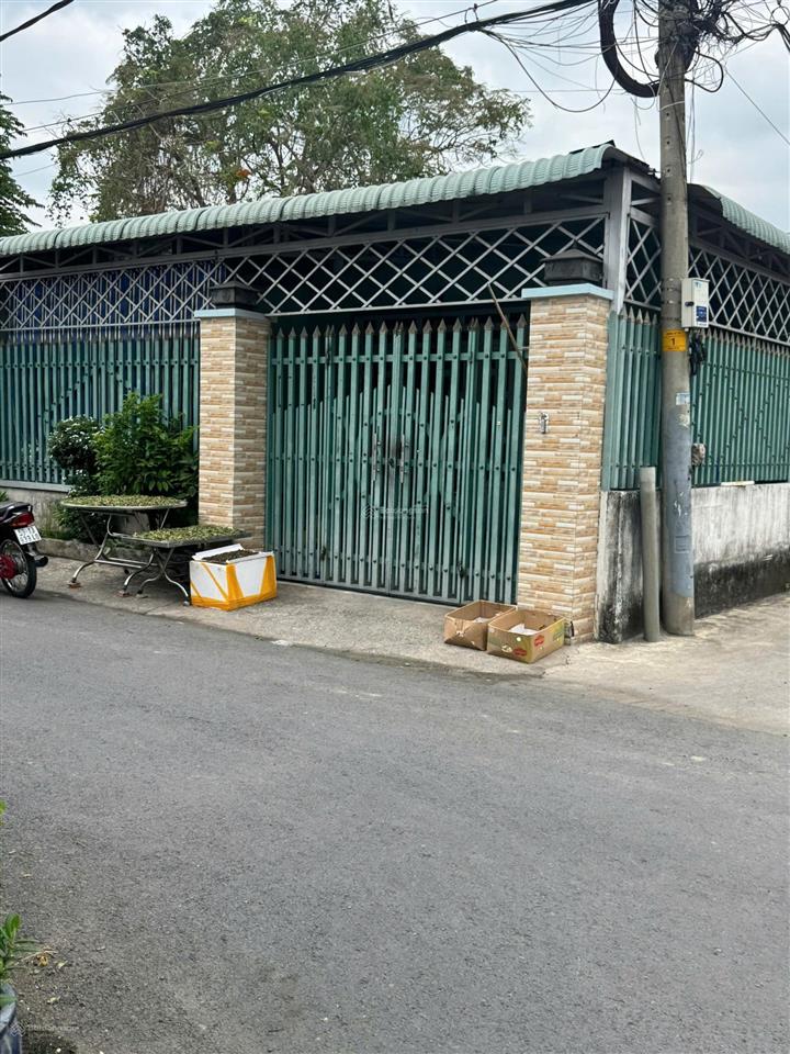 Bán đất tặng nhà, thị trấn củ chi 11x20m sổ hồng riêng