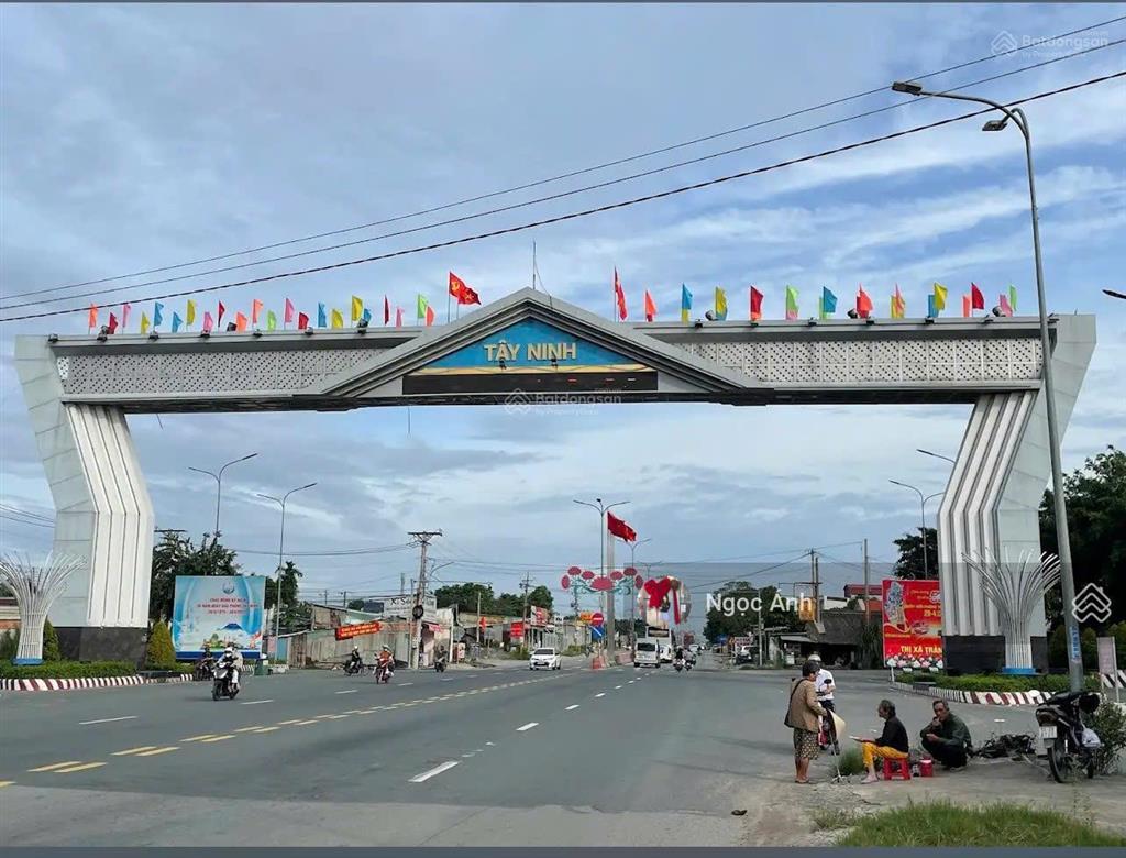 380m2 ngay ngã tư an bình, giá 860tr, ngay kcn trảng bàng, sổ hồng riêng, dân cư đông đúc