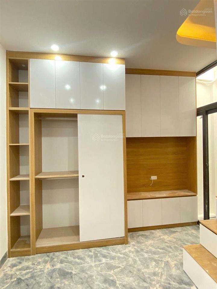 Tòa nhà xây mới ngõ rộng 30m ra ôtô 55m, 7t t.máy mt 4,3m tại lê thanh nghị hbt hn 11 phòng full đồ