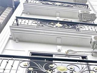 Bán nhà riêng đẹp xuất sắc kim ngưu hbt giá 9,5 tỷ, 32m, 3pn, 5 tầng t máy mt 4,3 m 20 m lên ô tô