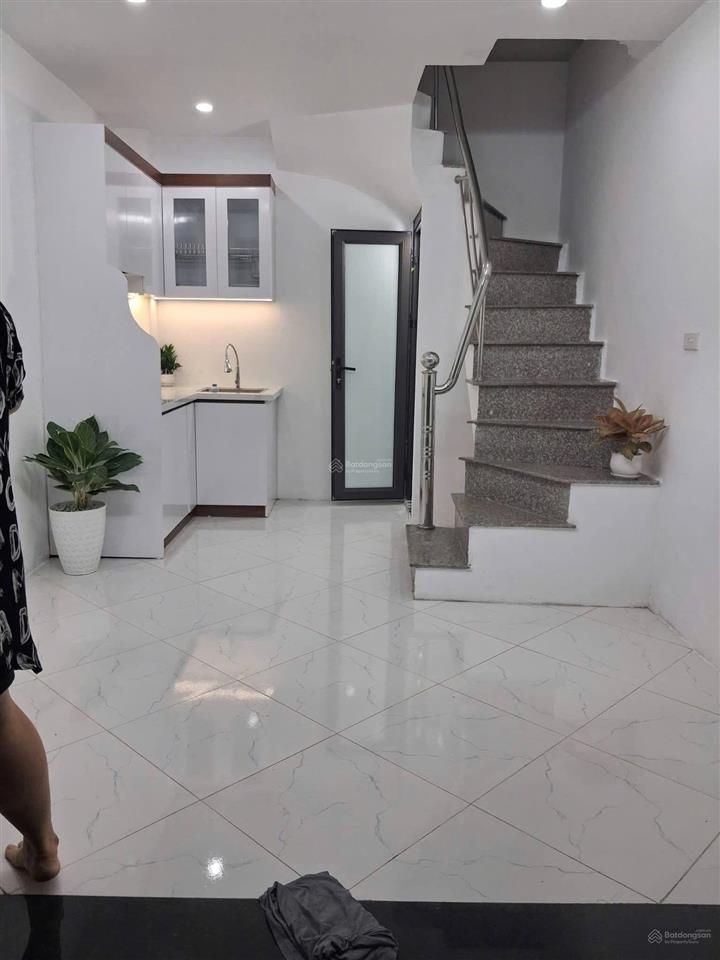 Nhà mới 4 t tân mai h mai hn, dt 20 m2 4,1 tỷ  80 m ra mặt phố, gần hồ đền lừ, 3pn đủ công năng