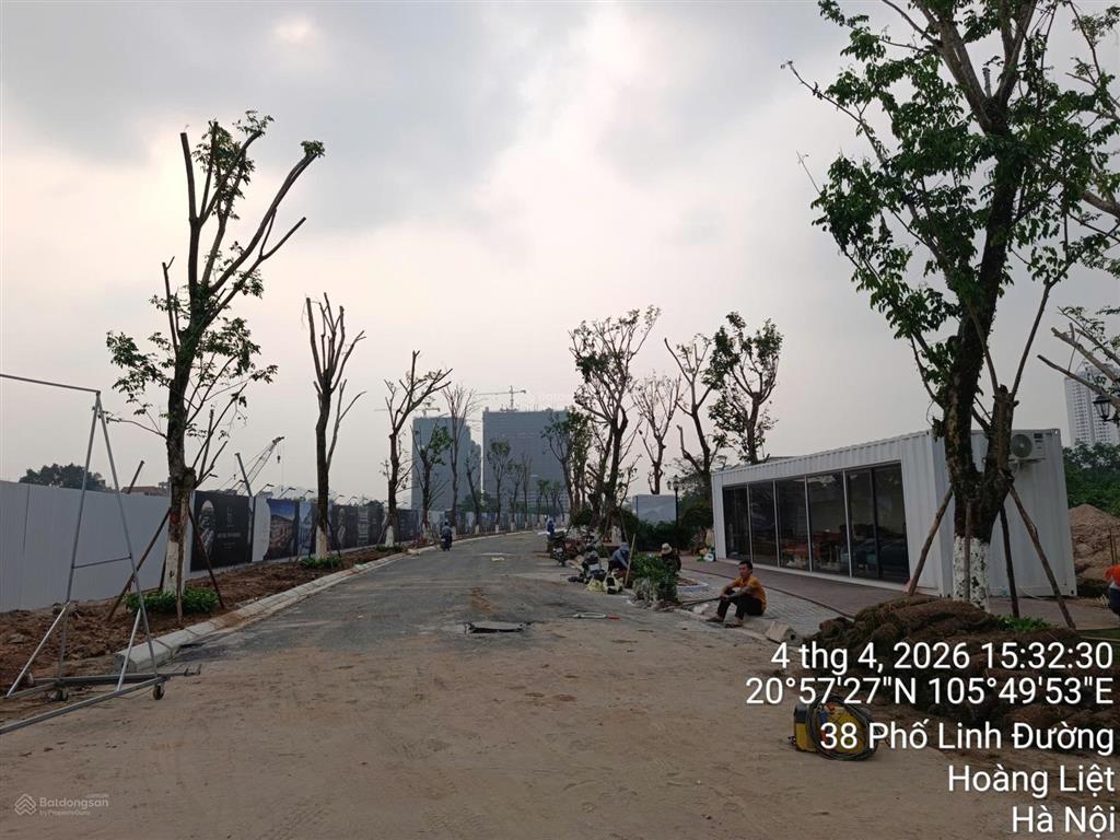 Cắt lỗ bán gấp căn liền kề mặt phố kinh doanh rất ok, bán đảo linh đàm 150m2 mặt tiền 6m