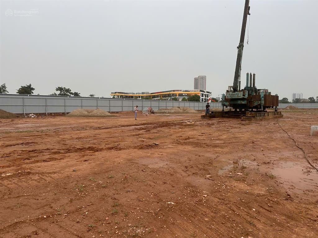 Cắt lỗ bán gấp căn liền kề mặt phố kinh doanh rất ok, bán đảo linh đàm 150m2 mặt tiền 6m