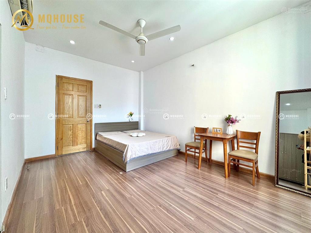 Phòng mới 40m nắng sáng thang máy gần etown cộng hòa tân bình