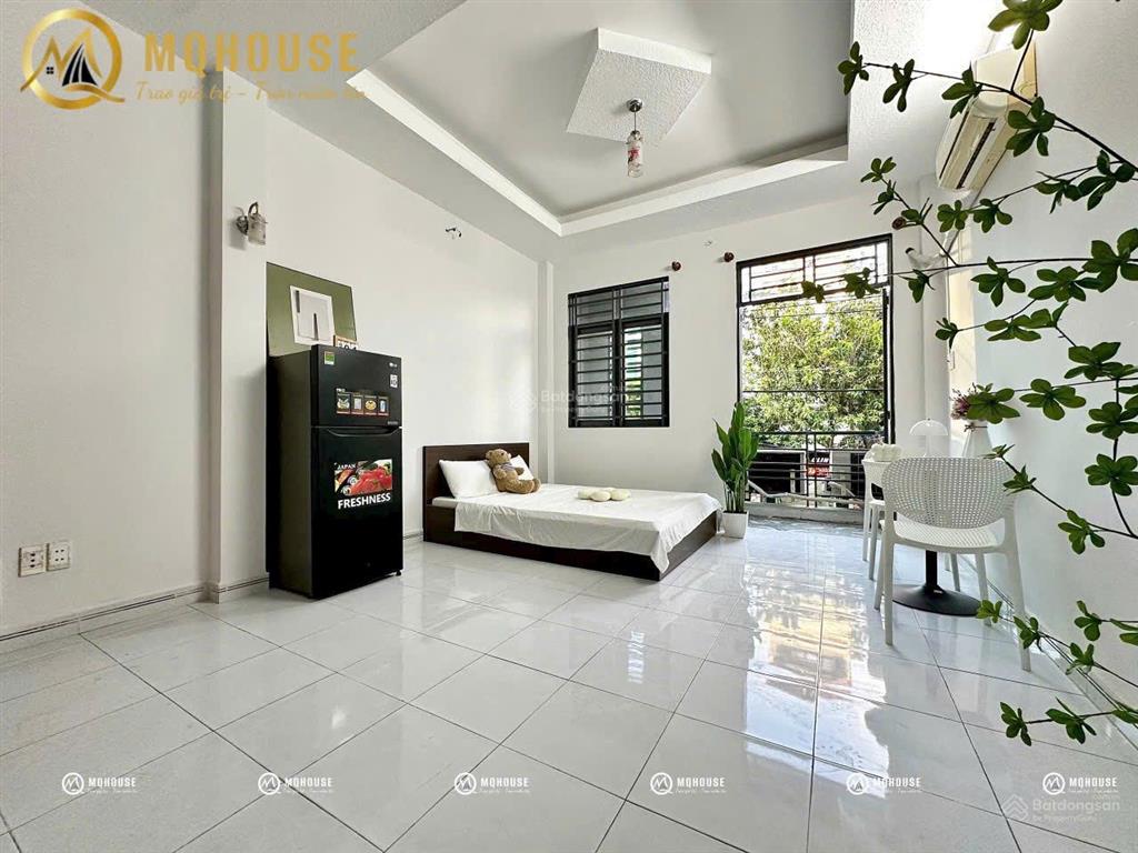 Phòng view đẹp nắng sáng 45m hoàng hoa thám. thang máy
