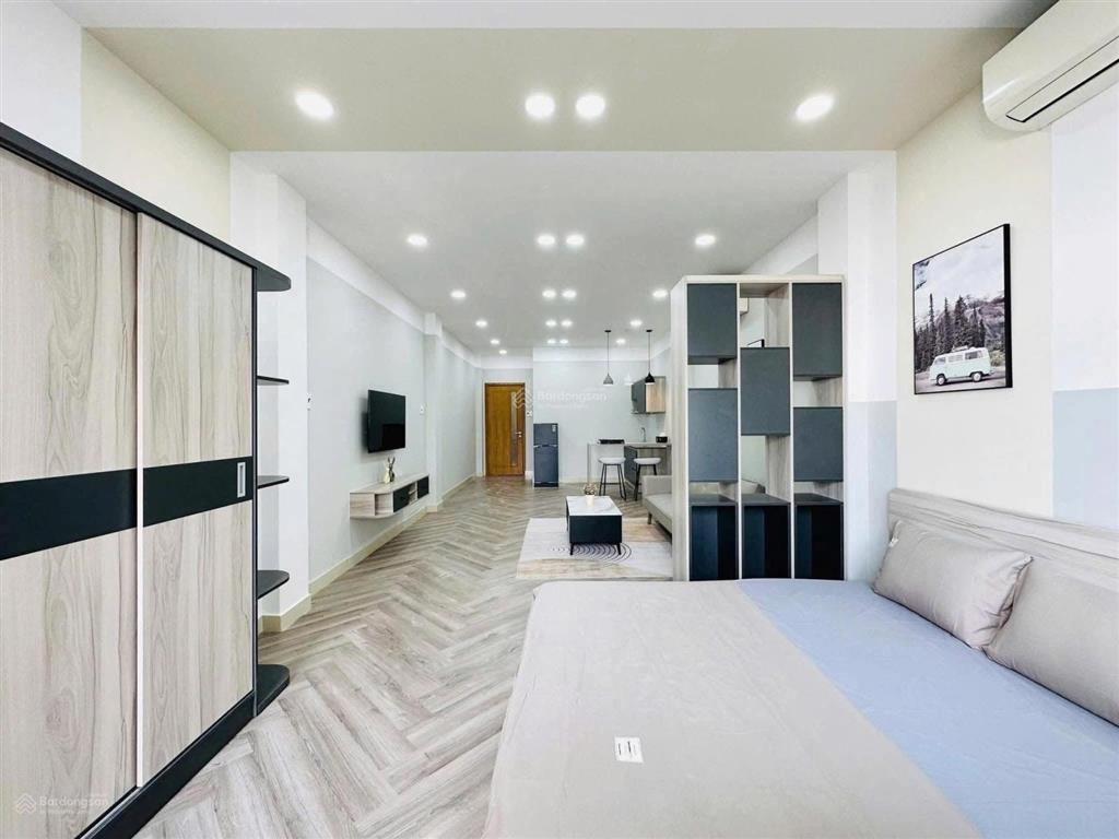 Phòng 45m², tách bếp, gần sân bay  full nội thất, thang máy.