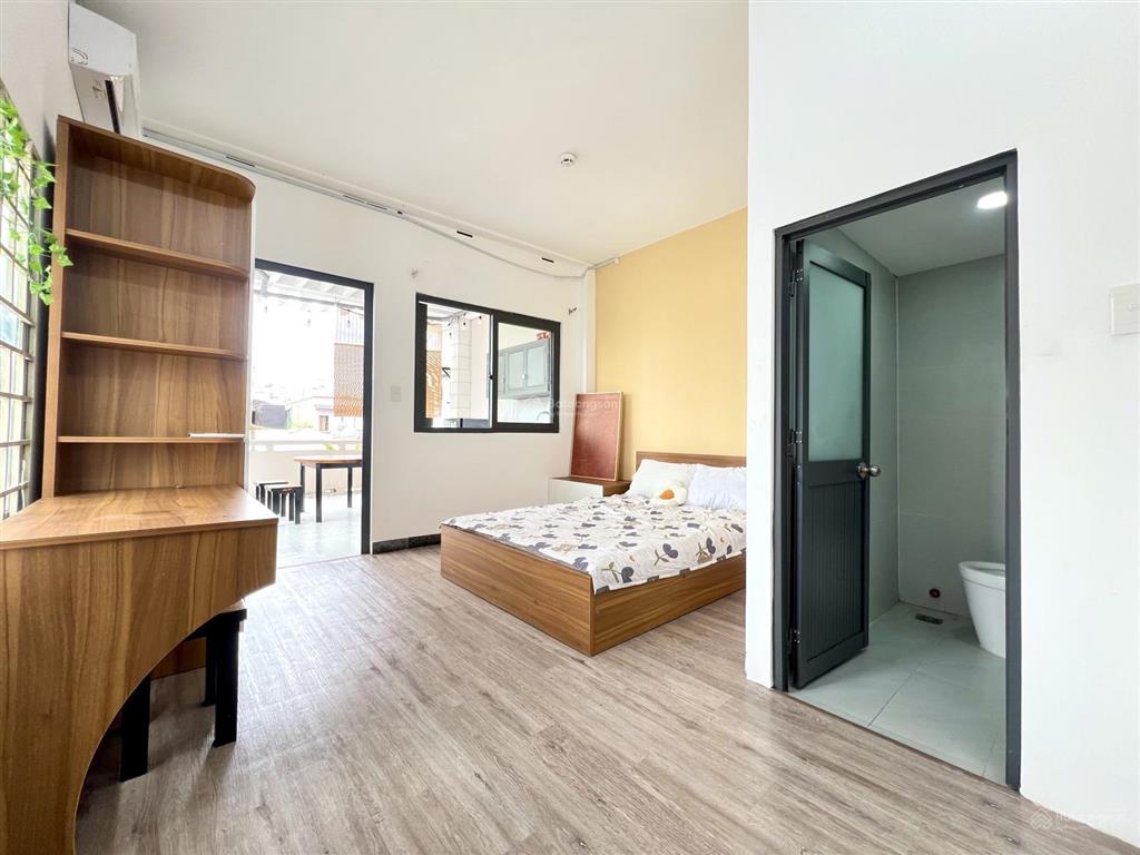 Cho thuê penthouse tách bếp rộng 40m2 giá 8,2 triệu tại nguyễn văn đậu, q.bình thạnh, hcm