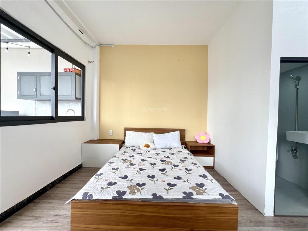 Cho thuê penthouse tách bếp rộng 40m2 giá 8,2 triệu tại nguyễn văn đậu, q.bình thạnh, hcm