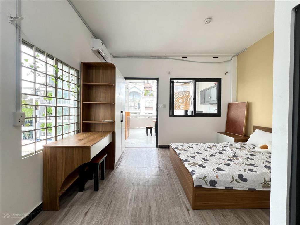Cho thuê penthouse tách bếp rộng 40m2 giá 8,2 triệu tại nguyễn văn đậu, q.bình thạnh, hcm