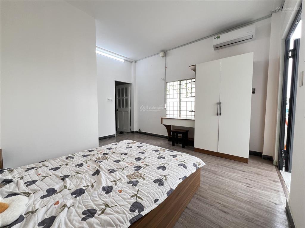Cho thuê penthouse tách bếp rộng 40m2 giá 8,2 triệu tại nguyễn văn đậu, q.bình thạnh, hcm
