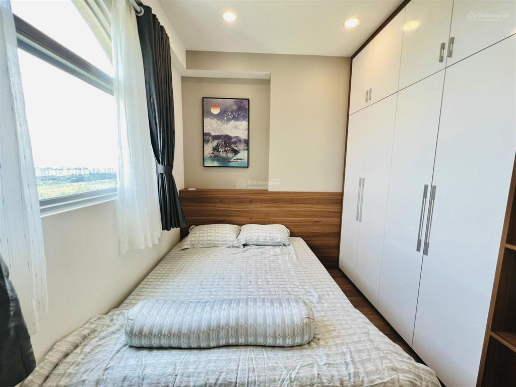 Chính chủ cần bán 3pn paris hoàng kim full nội thất giá tốt giảm ngay 250 triệu chỉ còn 7,850 tỷ.