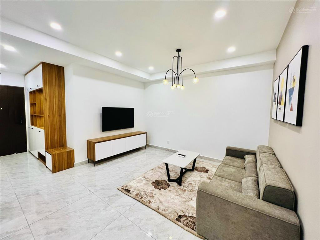 Chính chủ cần bán 3pn paris hoàng kim full nội thất giá tốt giảm ngay 250 triệu chỉ còn 7,850 tỷ.